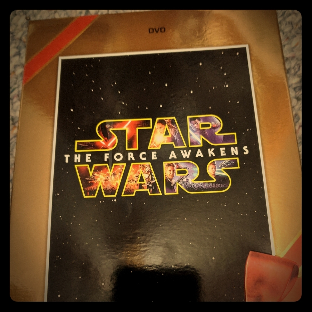 Star Wars: The Force Awakens DVD
